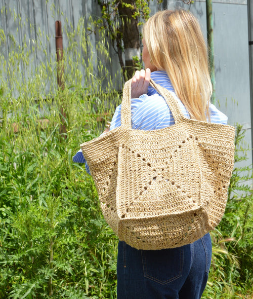 Load image 1 in gallery view. CROCHET KIT GOLDEN DUNE BAG