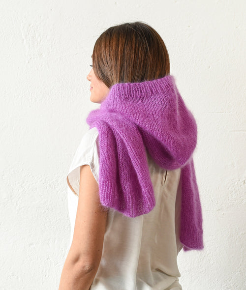 Load image 1 in gallery view. KNITTING KIT CARESS SCARF