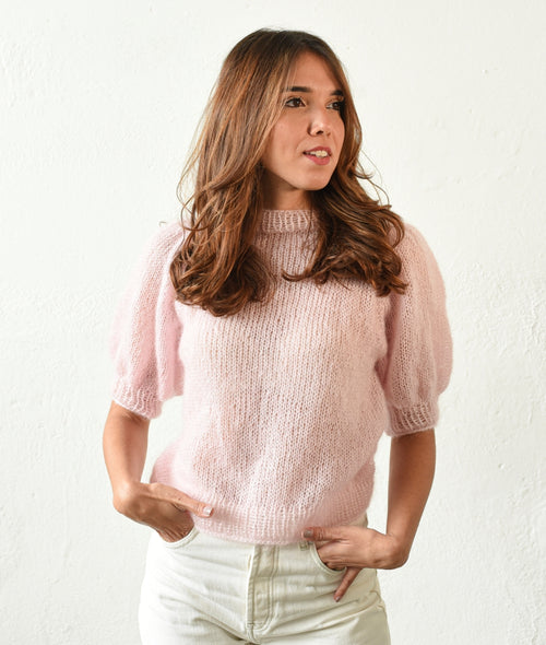 Load image 1 in gallery view. KNITTING KIT FEATHER PULL