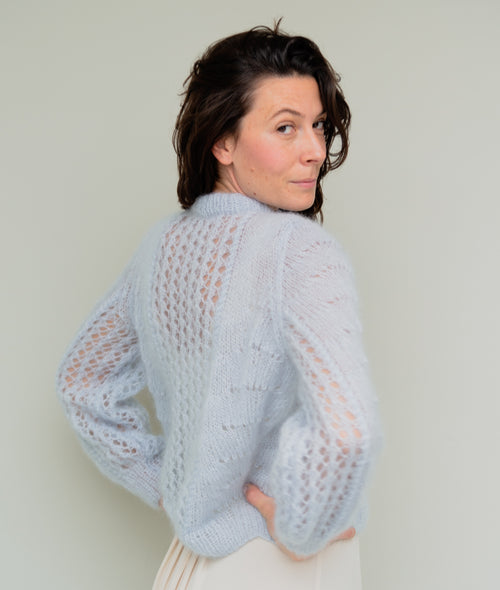 Load image 1 in gallery view. KNITTING KIT GISELE PULL