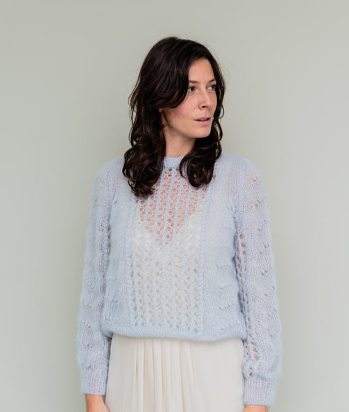 Load image 1 in gallery view. KNITTING KIT GISELE PULL