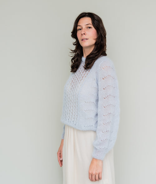 Load image 1 in gallery view. KNITTING KIT GISELE PULL