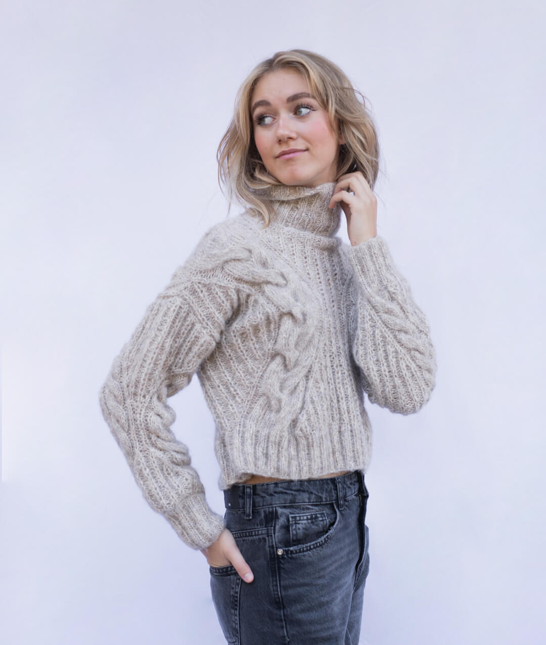 Evelyn Sweater – Advanced Knitting Kit with Cables in AlpaCotton