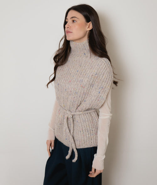 Load image 1 in gallery view. KNITTING KIT NOELIA VEST