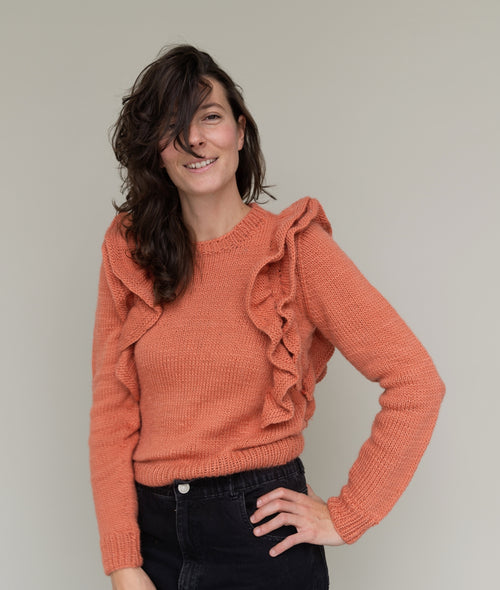 Load image 1 in gallery view. KNITTING KIT ZOE PULL
