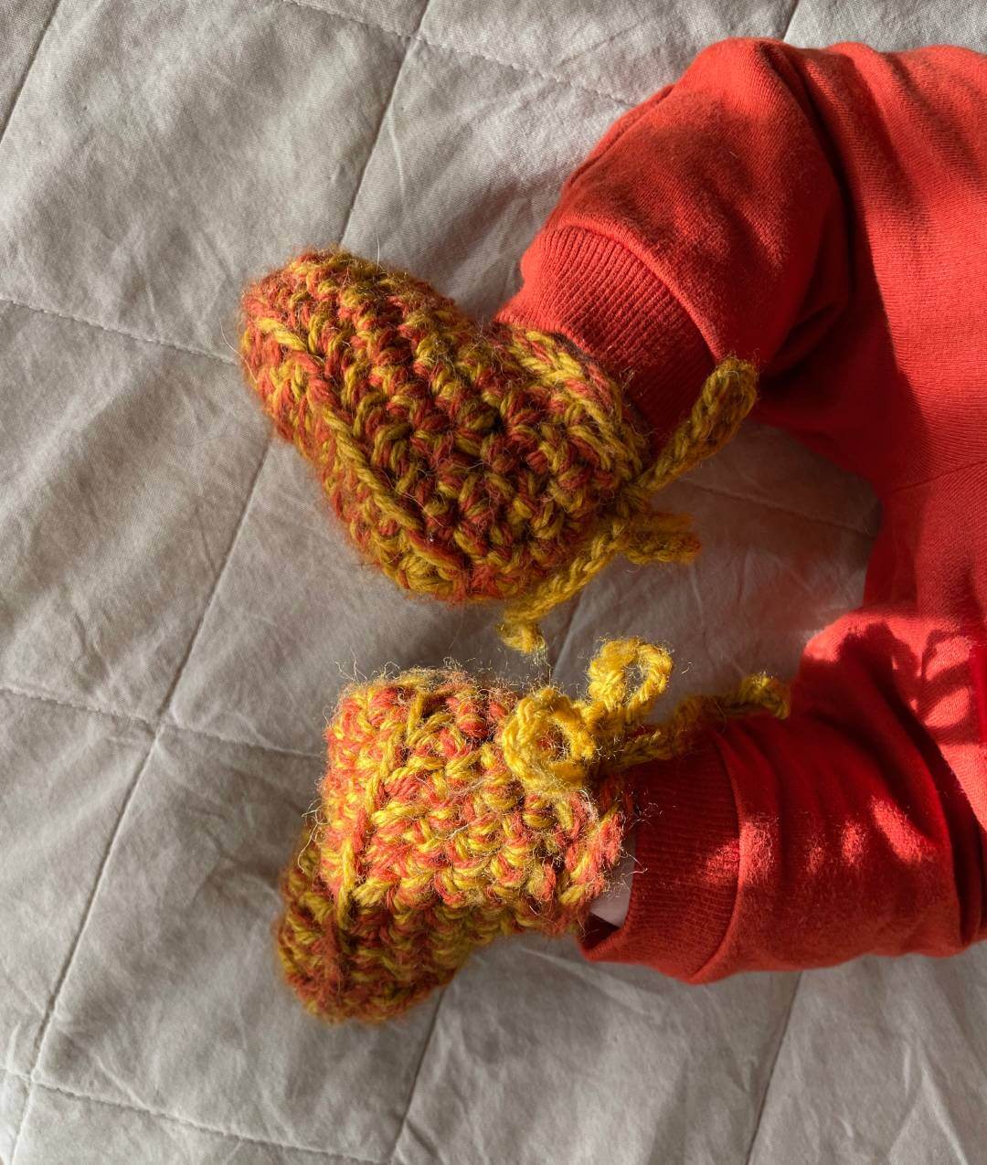 CROCHETING KIT THEO BABY BOOTS