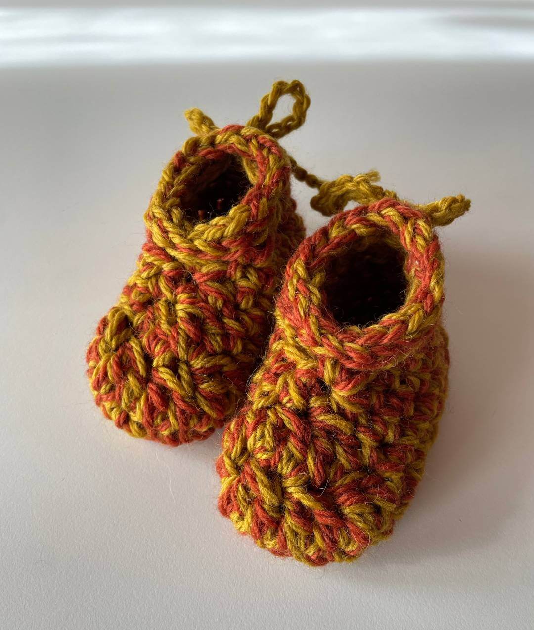 CROCHETING KIT THEO BABY BOOTS