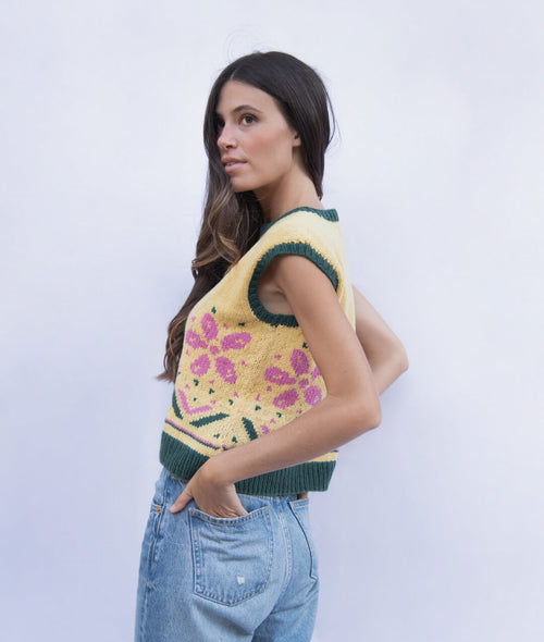 Load image 1 in gallery view. KNITTING KIT SEND ME FLOWER VEST